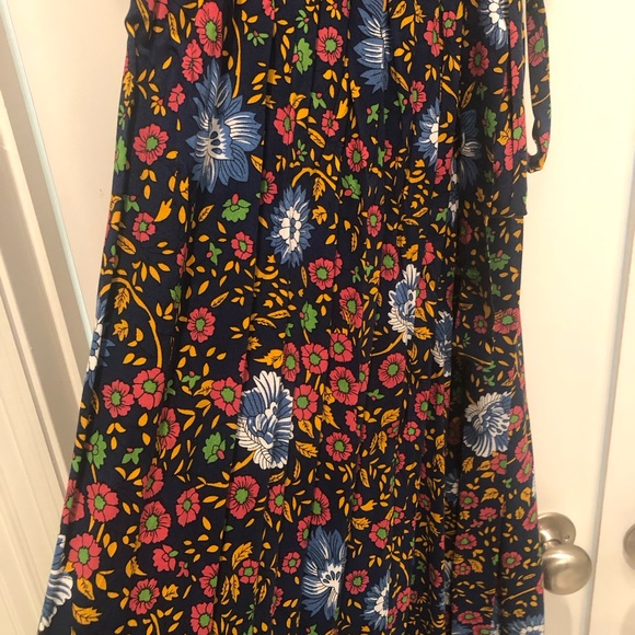Never Worn, short sleeve, floral wrap dress - Picture 2 of 2